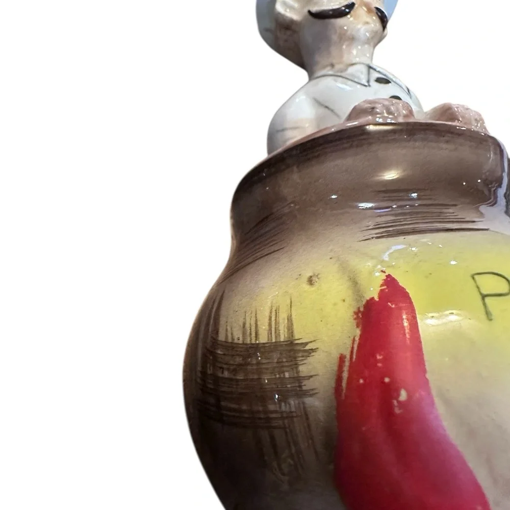 Vintage Japan Salt & Pepper Shakers Men in Boiling Pots‎ Ceramic Anthropomorphic